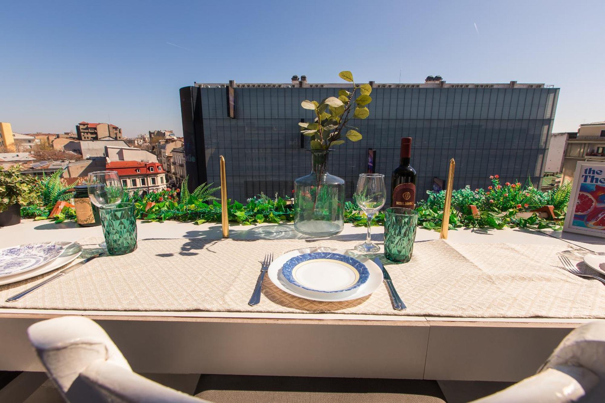 Old Town Apartment With Amazing View From The Balcony Бухарест Экстерьер фото