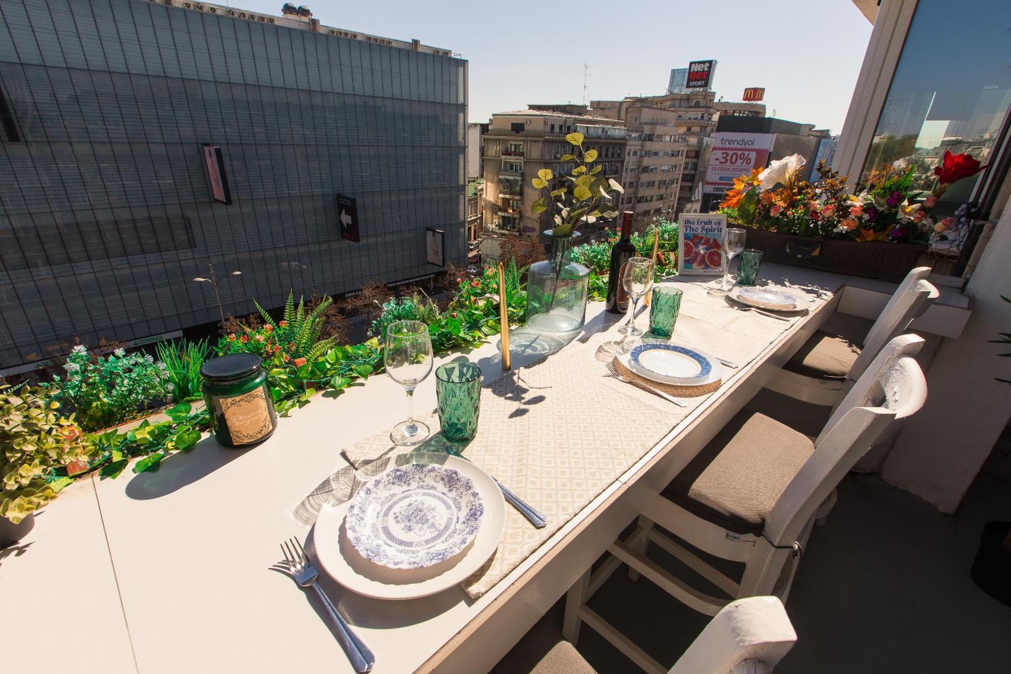 Old Town Apartment With Amazing View From The Balcony Бухарест Экстерьер фото