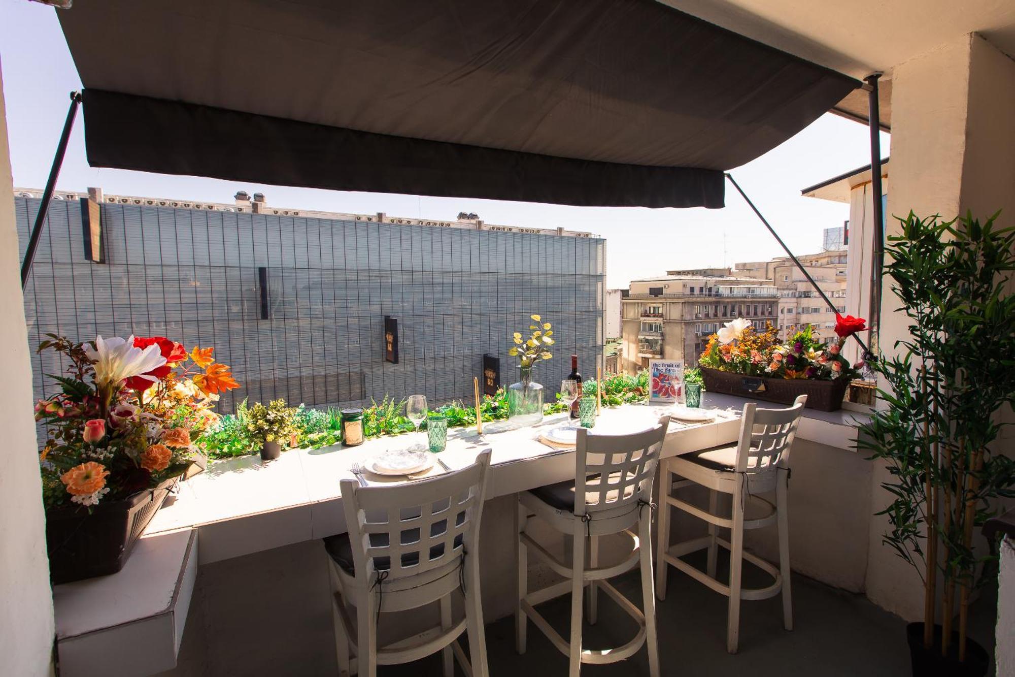 Old Town Apartment With Amazing View From The Balcony Бухарест Экстерьер фото