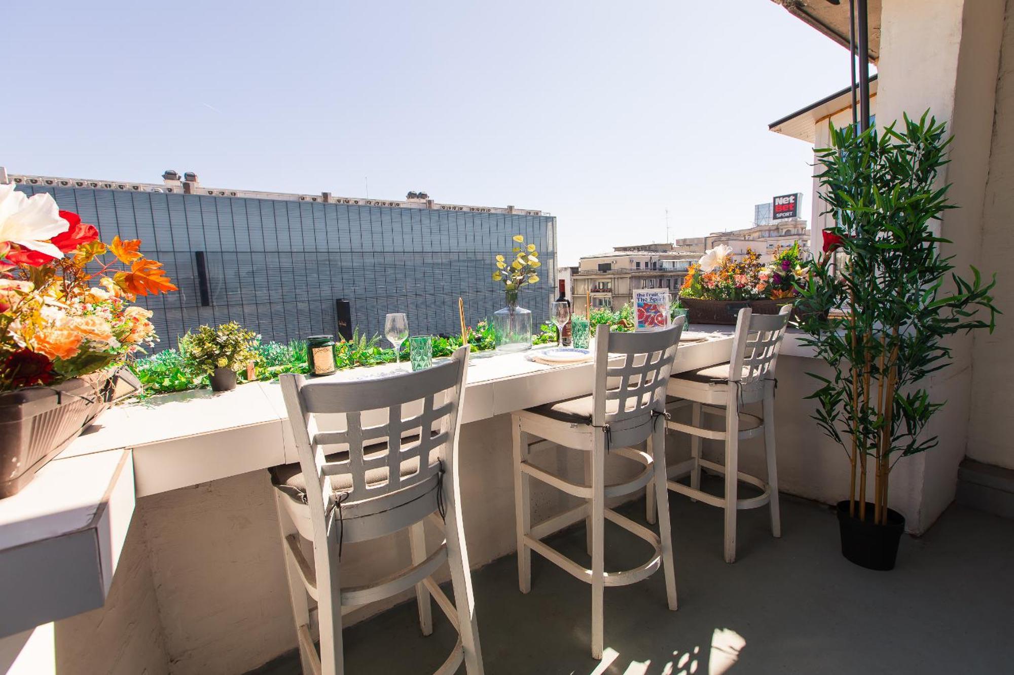Old Town Apartment With Amazing View From The Balcony Бухарест Экстерьер фото